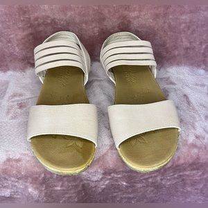 Sketchers light pink sandals.  Size‎ 7